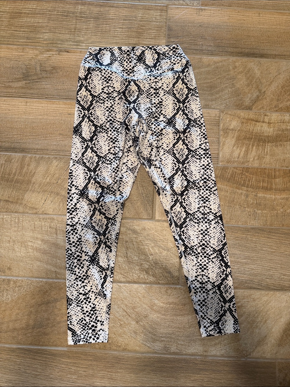 Vitality/Balance Athletics Snake-Print High-Waist Leggings - Black & Cream